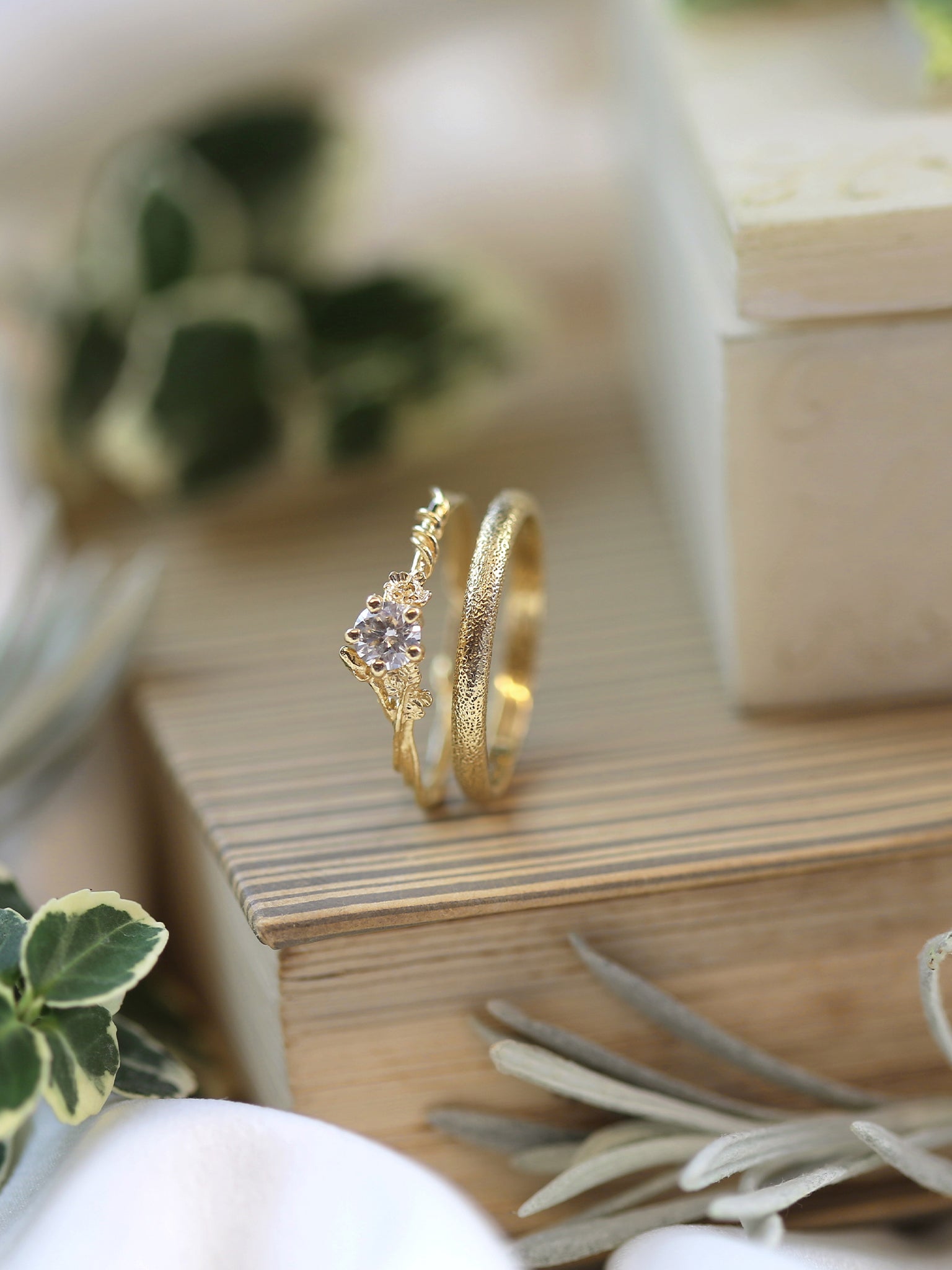 1.5mm Bee Texture Band - image 3