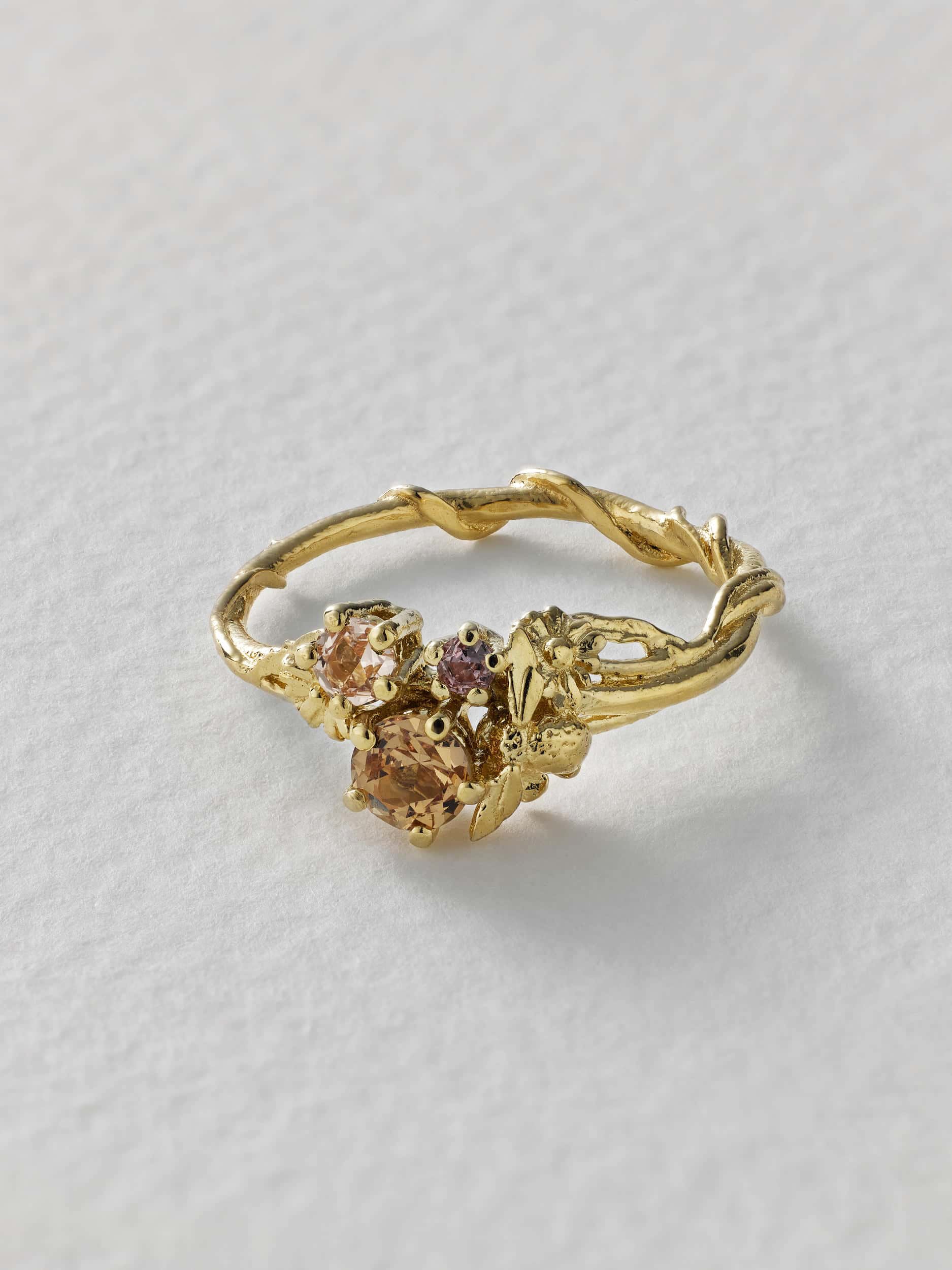 Beekeeper Peach Sapphire Trilogy Ring - image 2 | 18ct yellow gold