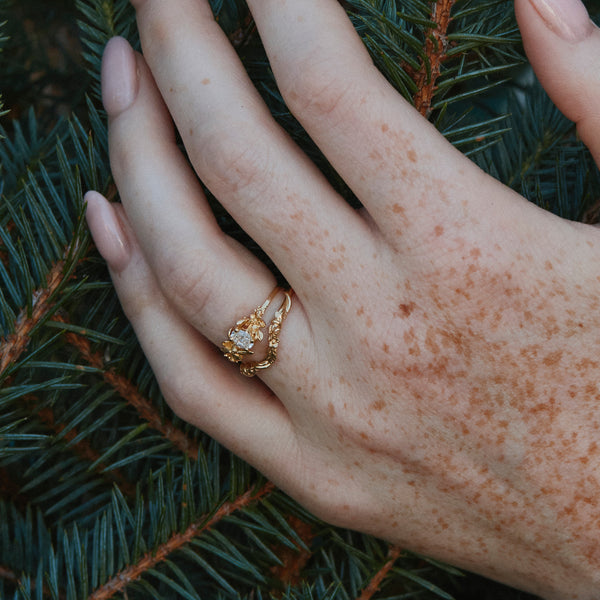 Beekeeper Half Curve Vine Ring with Floral Details