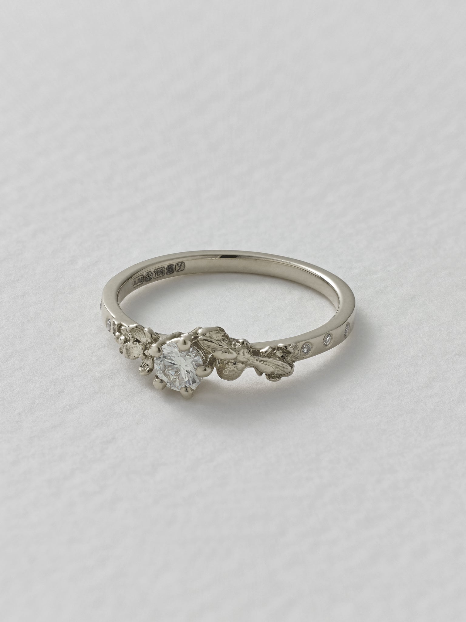 Beekeeper Jardini√©re Ring - image 15 | platinum