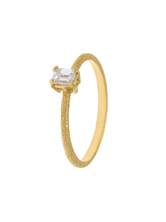 Bee Texture Ring with 0.25ct Emerald Cut Diamond