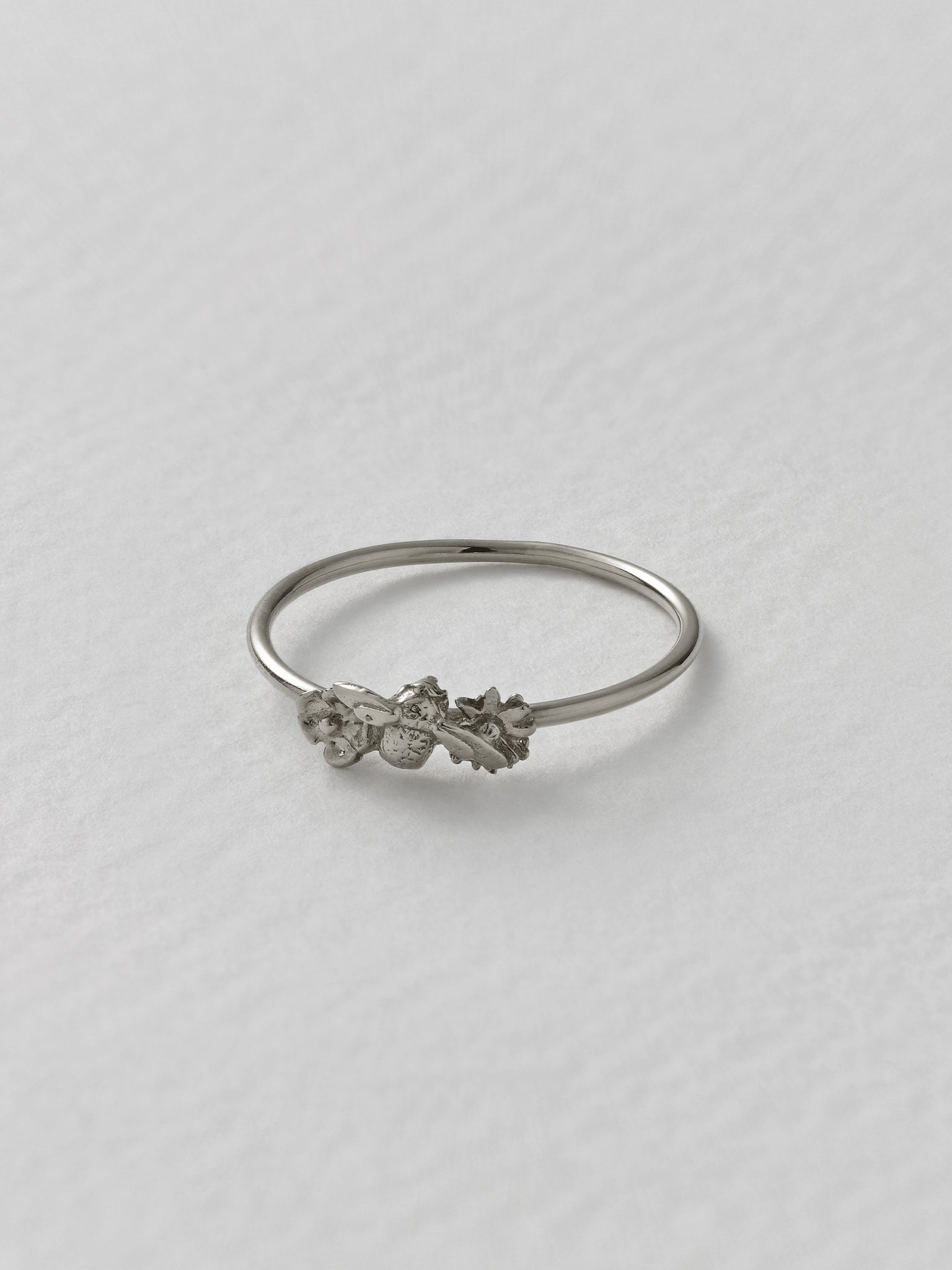Fine Ring with Itsy Bitsy Bee & Floral Details - image 6 | 18ct white gold