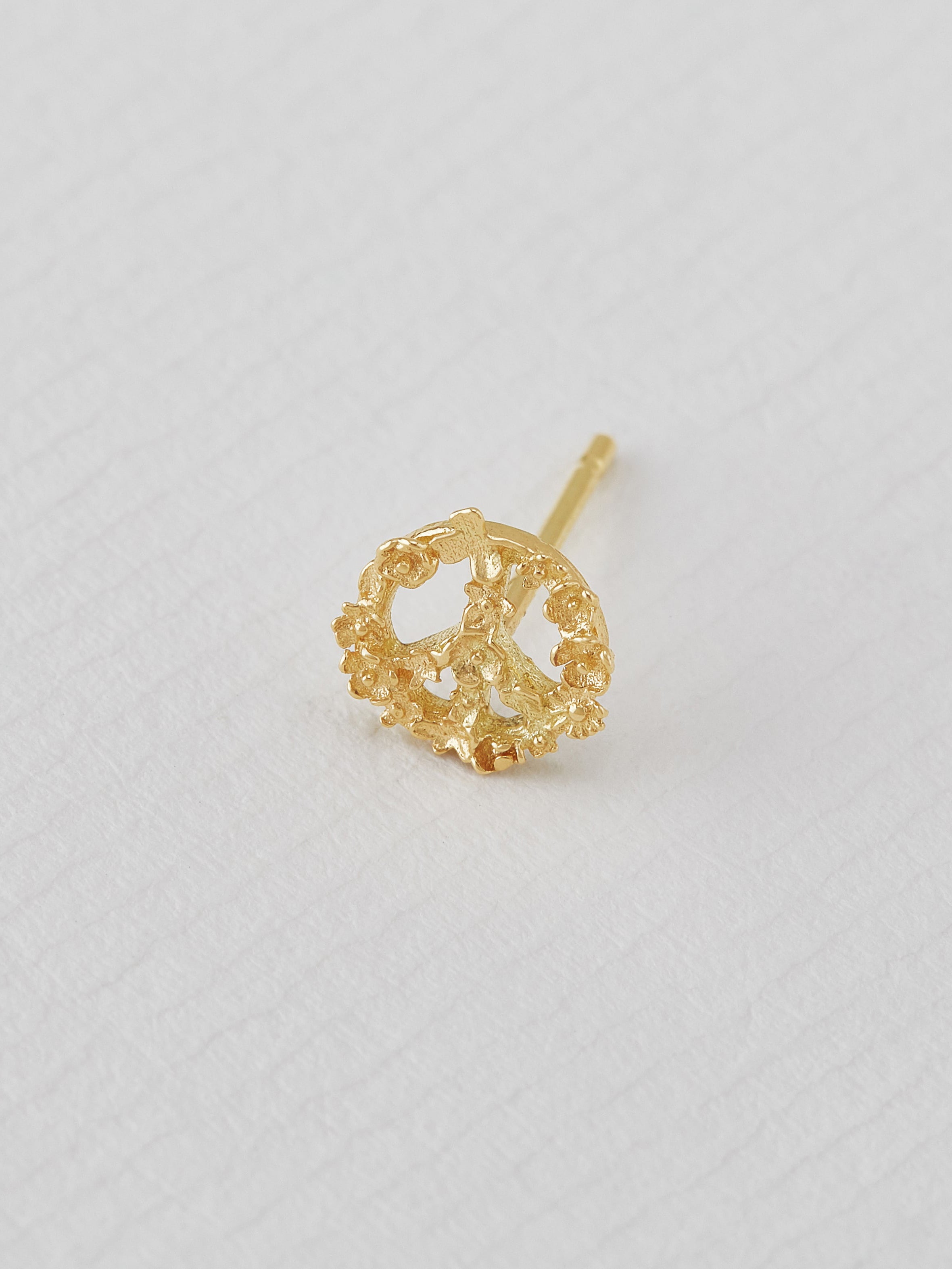 Tiny Floral Peace "Faith" Single Stud Earring - image 3 | 18ct yellow gold