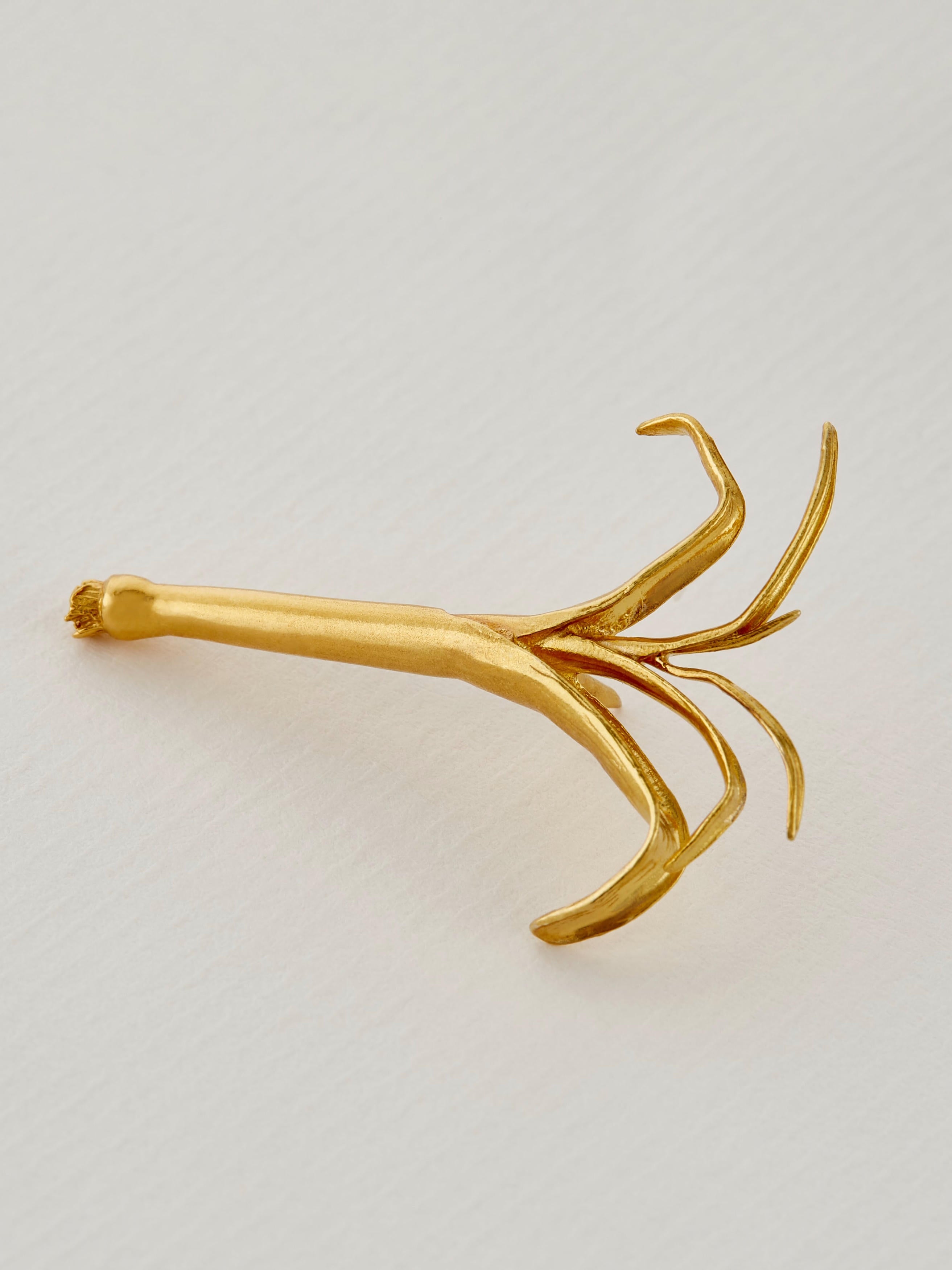 Leek Pin Brooch - image 2 | gold plate