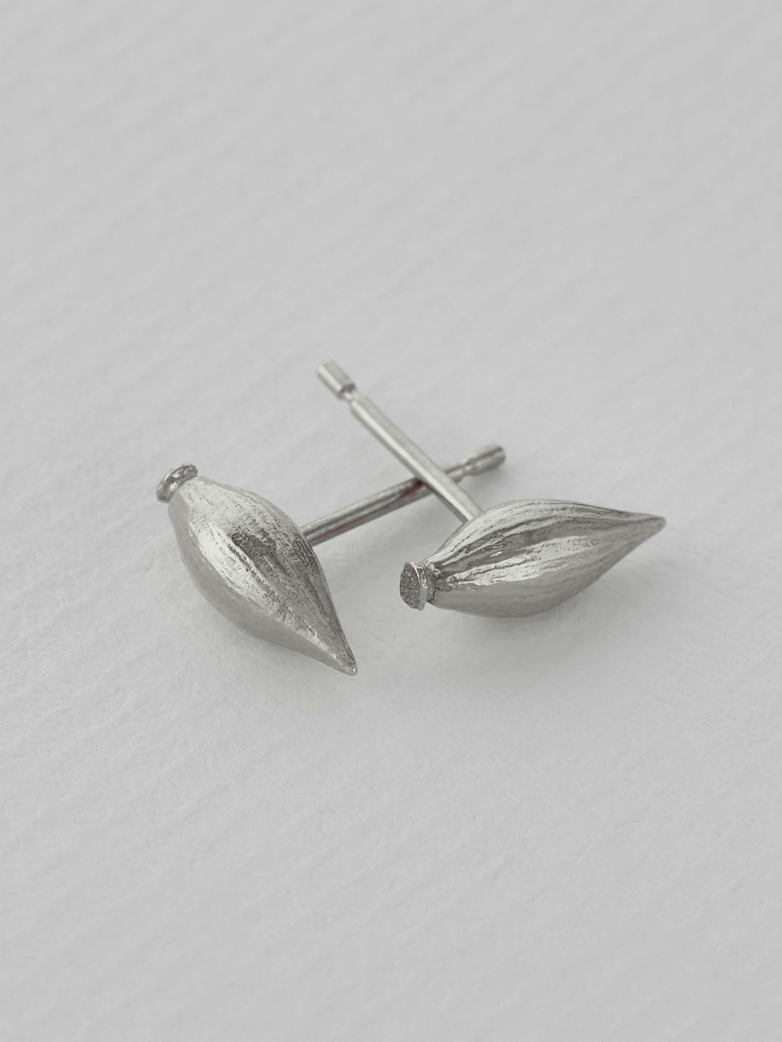 Shallot Stud Earrings - image 5 | silver