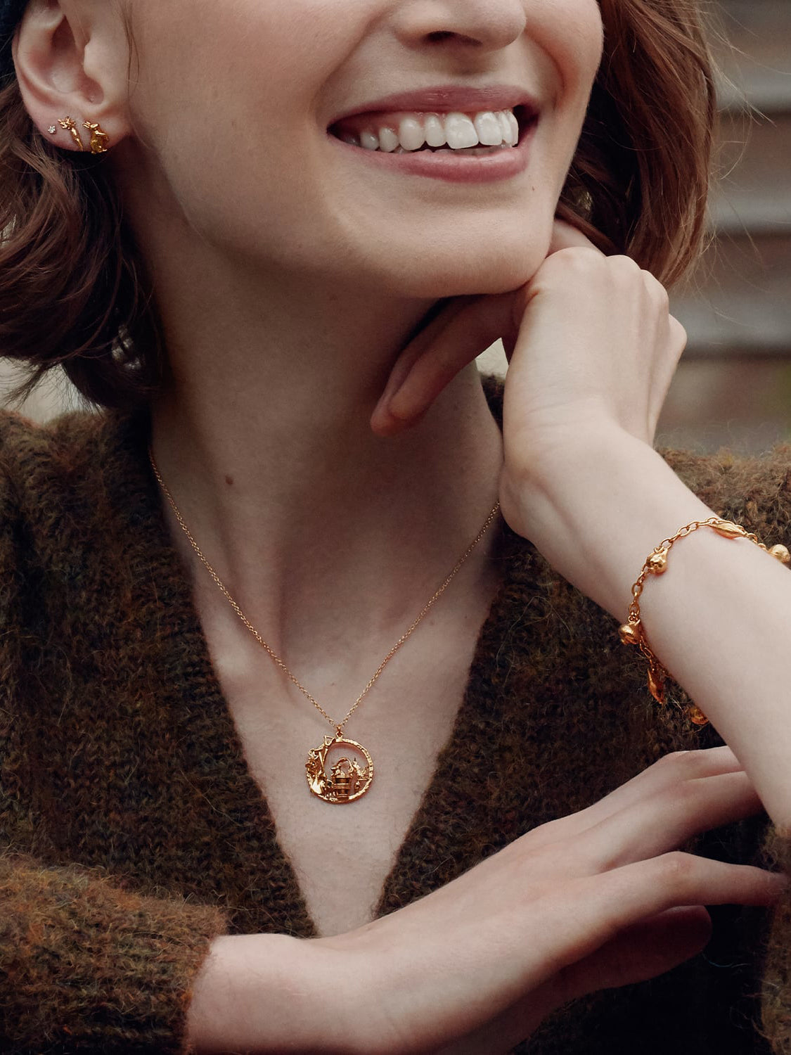 Allotment Loop Necklace with Playful Mouse - image 2