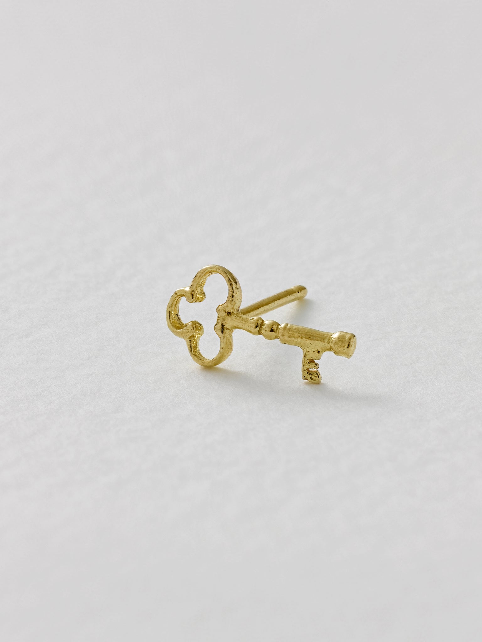 Teeny Tiny Garden Key Single Stud Earring - image 4 | 18ct yellow gold