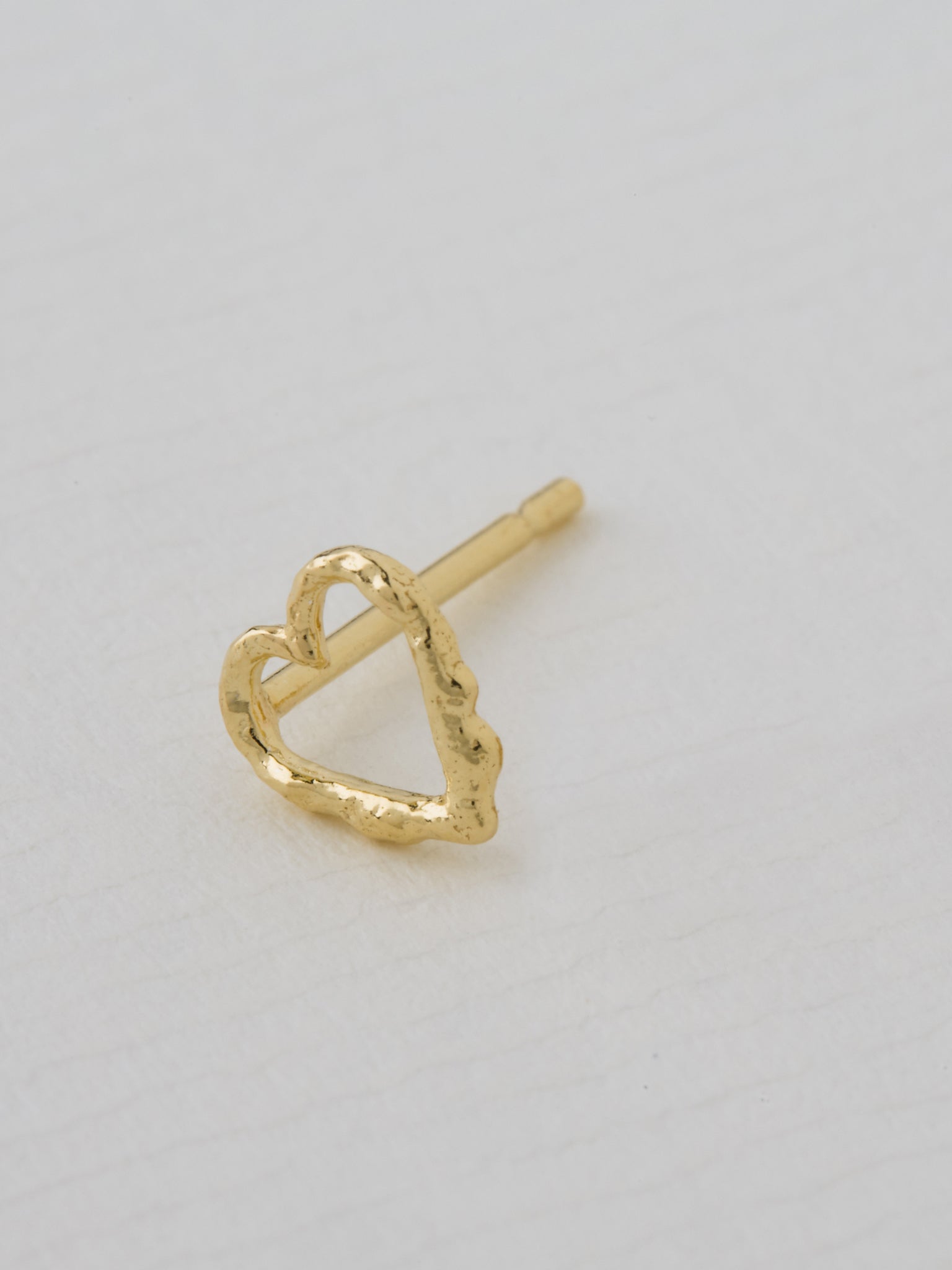 Teeny Tiny Heart Single Stud Earring - image 5 | 18ct yellow gold