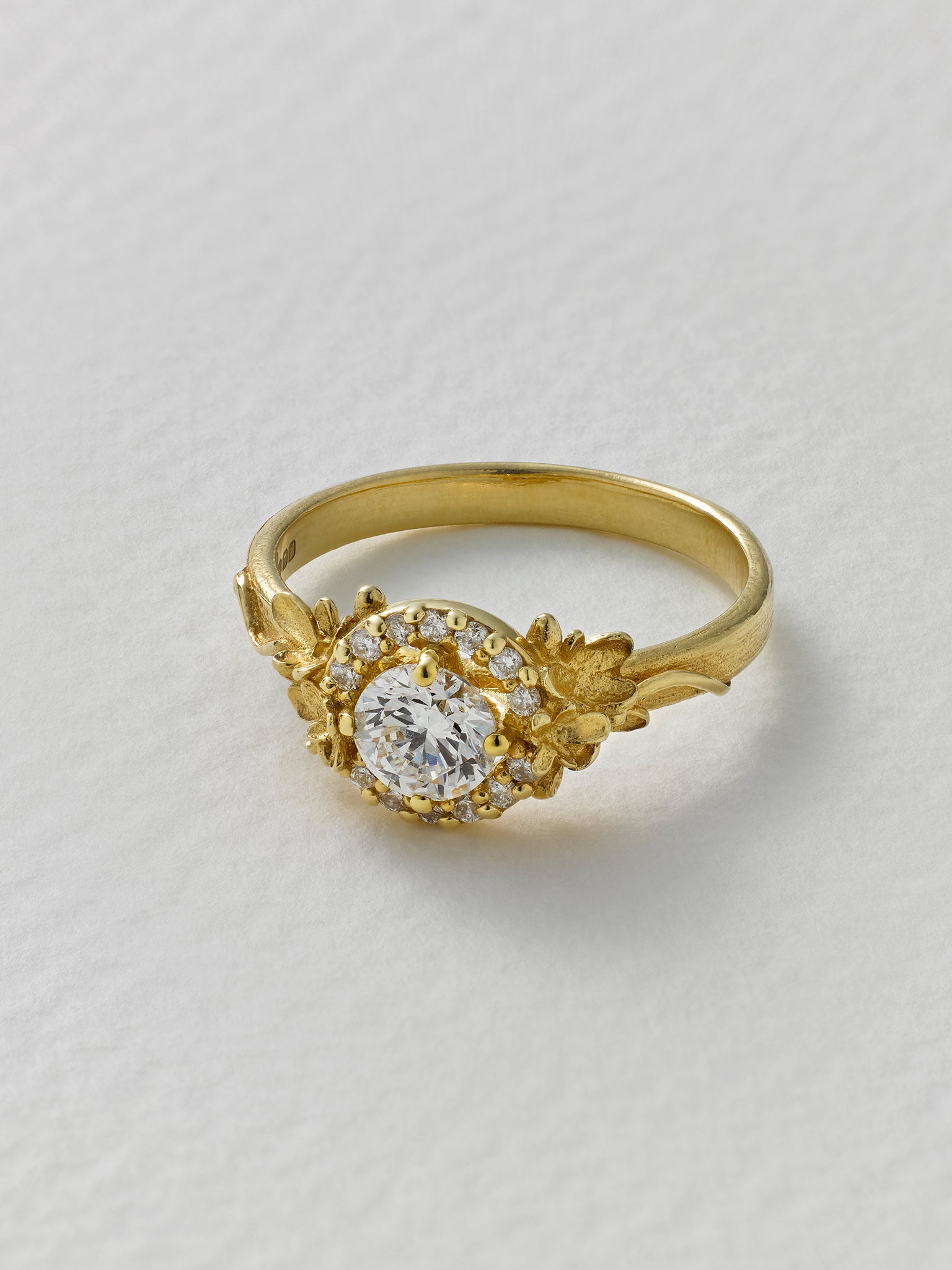 Large Diamond Spring Halo Ring - image 3 | 18ct yellow gold