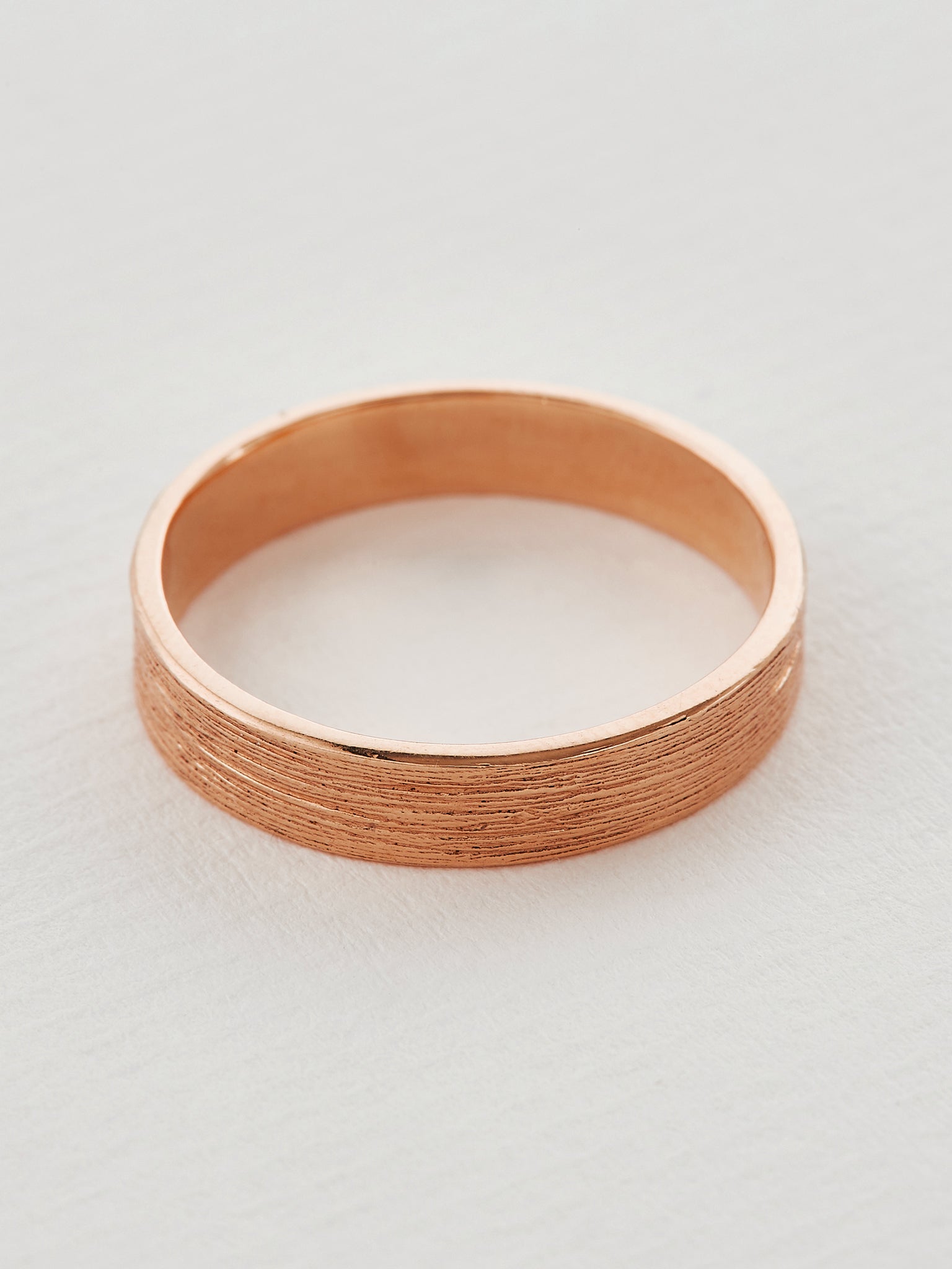 Textured Spring Band 4.3mm - image 6 | 18ct rose gold