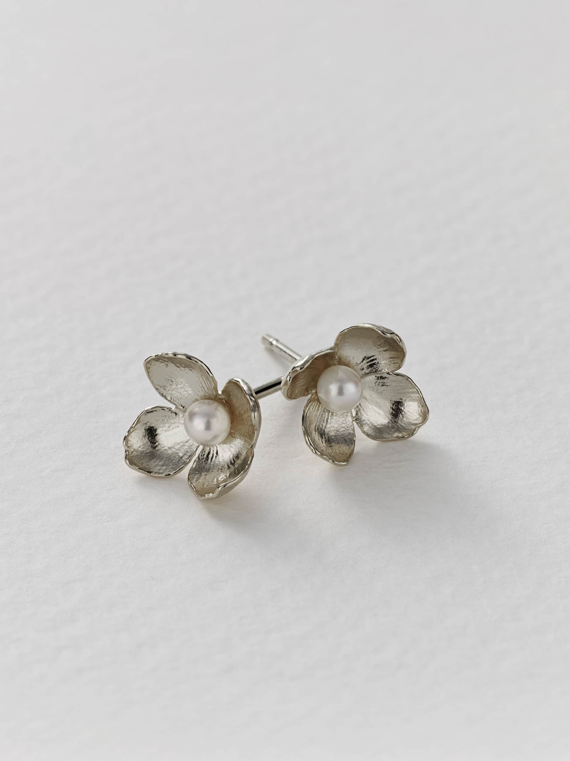 Cuckoo Flower Stud Earrings with White Pearl - image 7 | silver