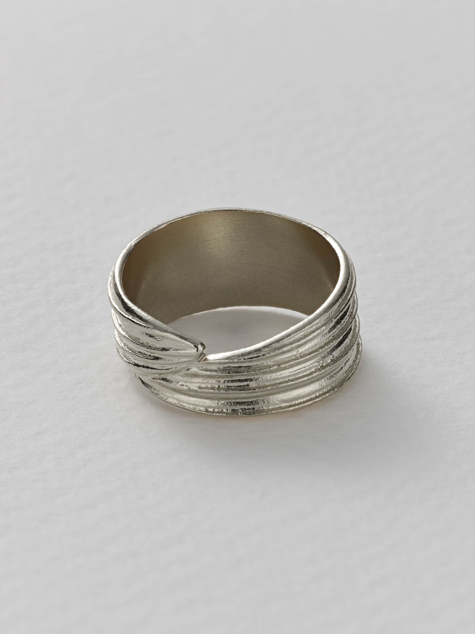 Wrapped Ribwort Plantain Leaf Ring - image 12 | silver