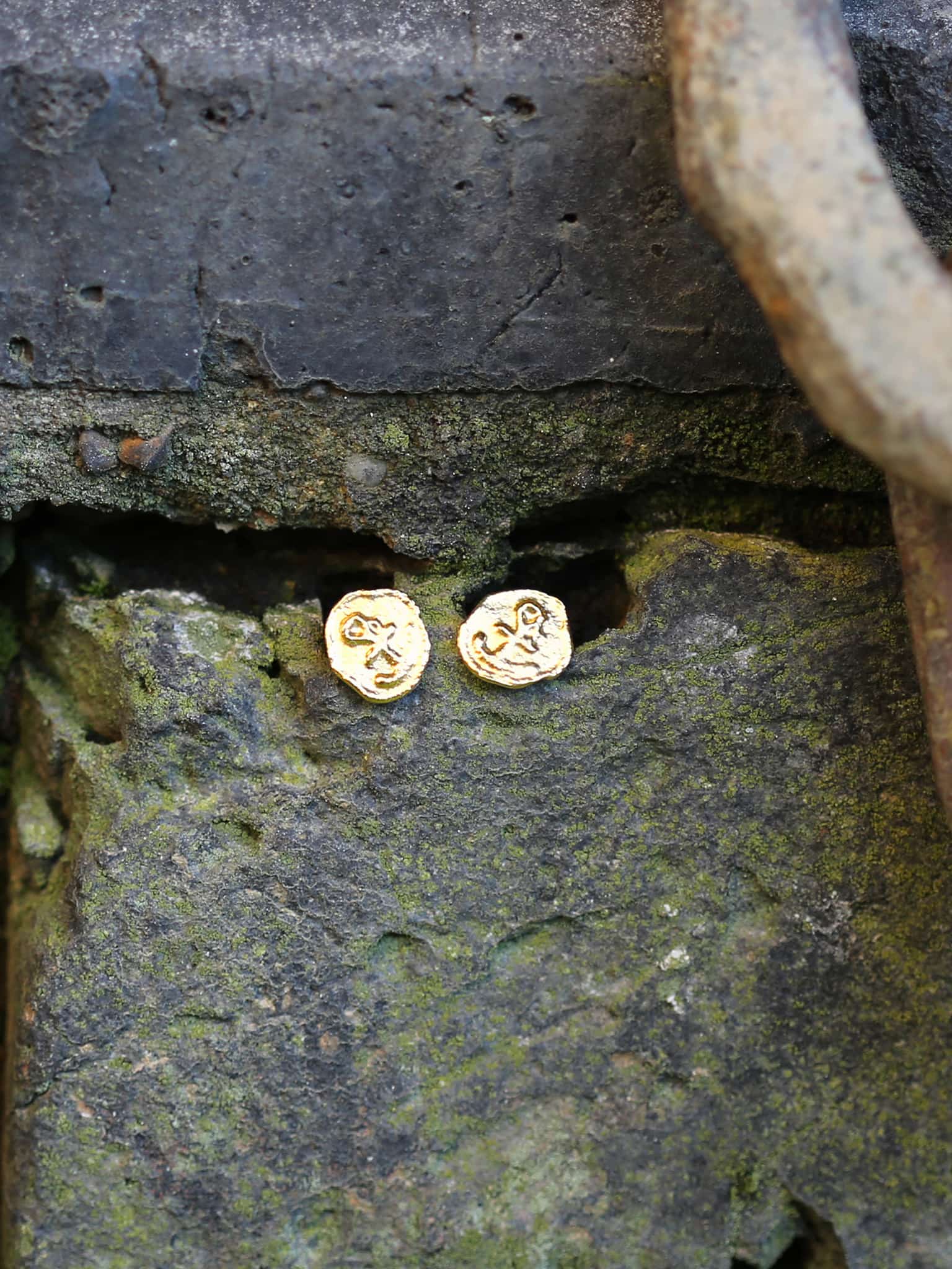 Mudlarked Anchor Token Stud Earrings - image 5