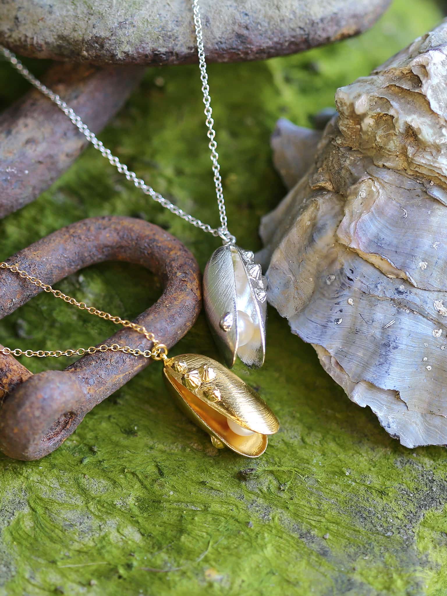 Mussel & Pearl Necklace - image 3