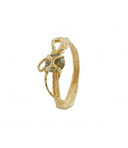 18ct Yellow Gold Present Ring with Ethical Round Green Sapphire Product Photo