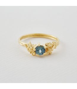 Beekeeper Solitaire Ring with 5mm Teal Sapphire