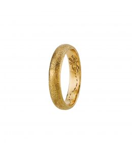 18ct Yellow Gold 4mm Bee Texture Band with Hidden Engraving Product Photo